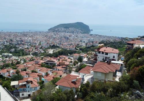 Villa med Hav- og Slotsudsigt i Tepe-kvarteret, Alanya