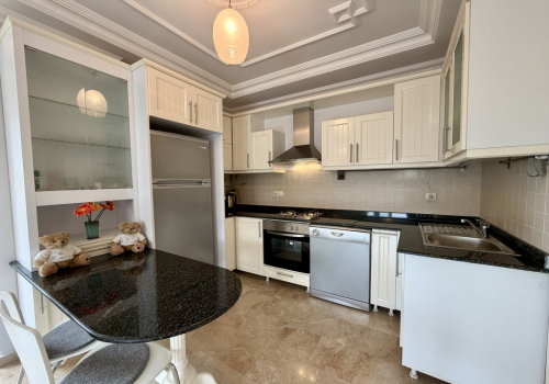 Rummelig 2-værelses lejlighed til salg i Sugözü, Alanya