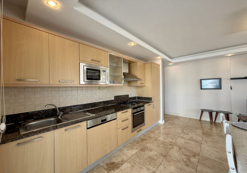 Helios Residence - Rummelig 1+1 lejlighed til salg i Alanya