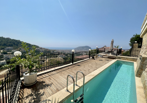 Diamond Garden–Villa med 5soveværelser og havudsigt i Alanya