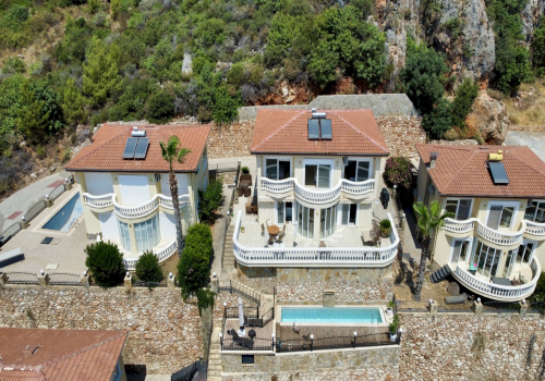 Diamond Garden–Villa med 5soveværelser og havudsigt i Alanya