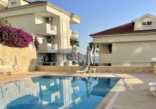 Uygun Cleopatra III – Møbleret 3+1 Penthouse med Havudsigt